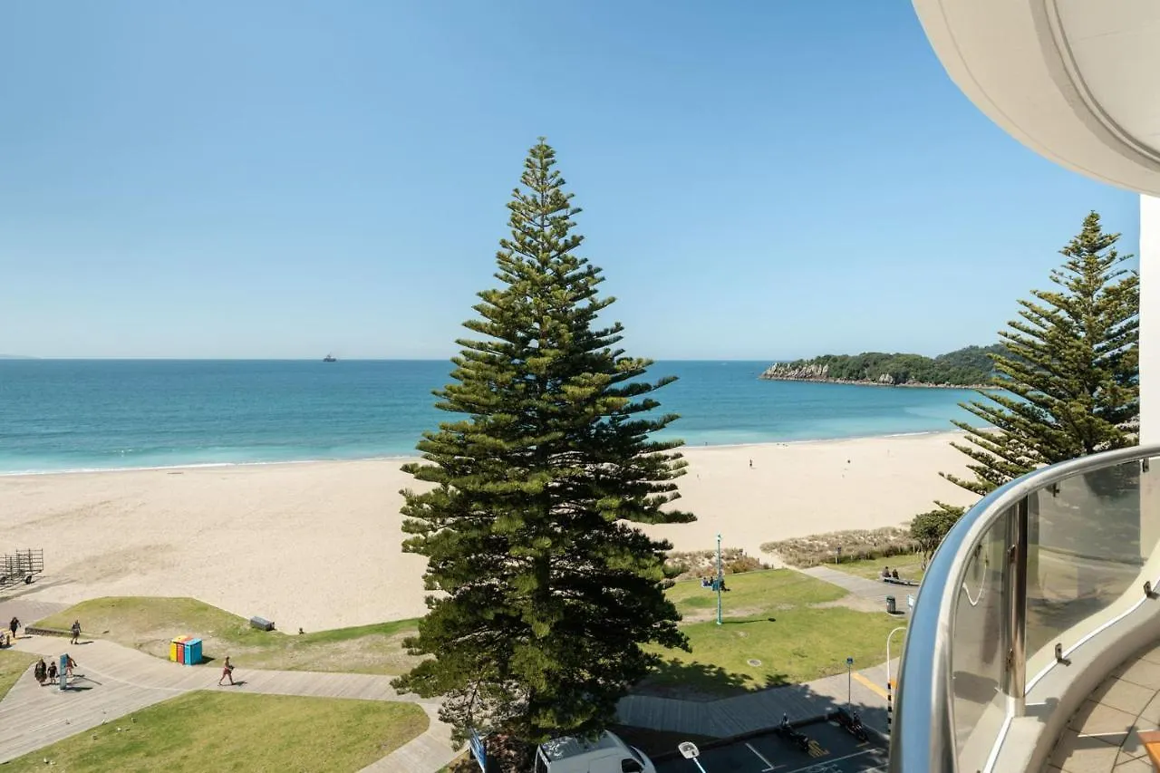Oceanside Haven Resort With Luxury Sea Views Mount Maunganui Apartment