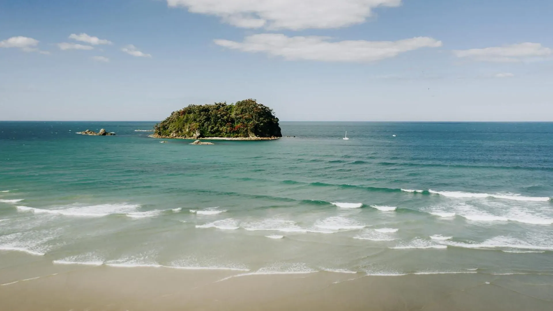 Oceanside Haven Resort With Luxury Sea Views Mount Maunganui Apartment